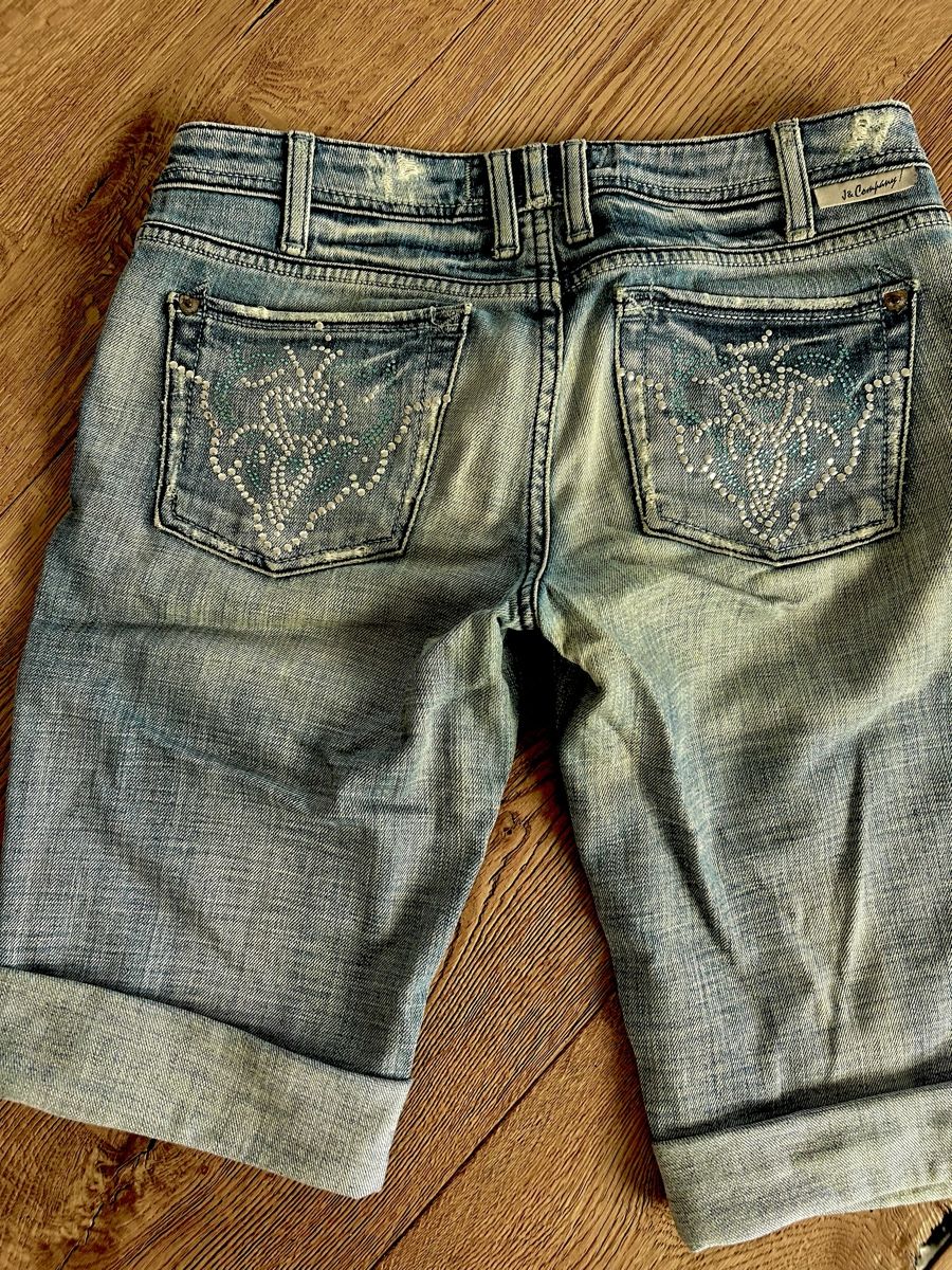 Jeans: Jeansshorts Damen Grösse 26  mit Steinen – Usato da Rodersdorf venduto da gstaad06