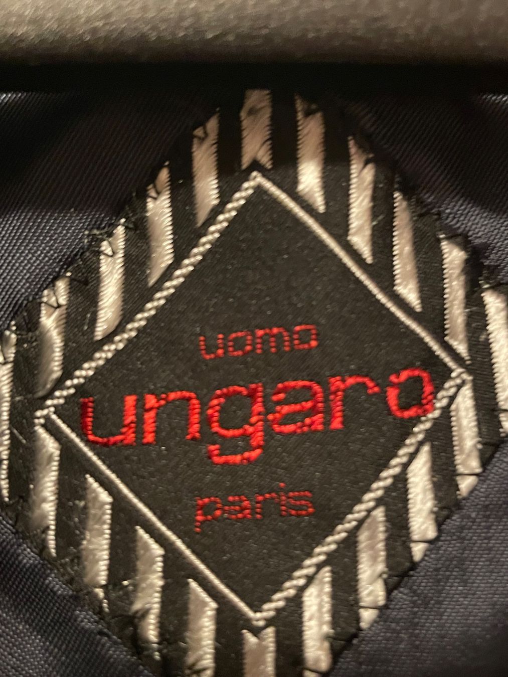 Giacche: Vintage Sakko von Ungaro – Usato da Rieden AG venduto da luc_fmz5 1