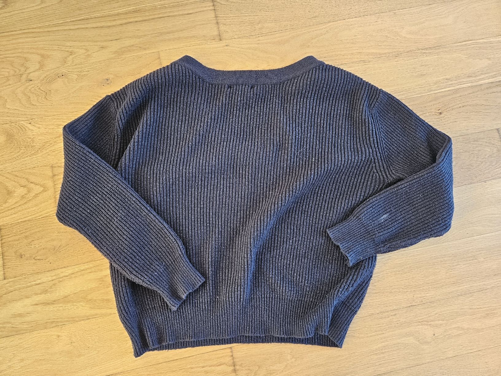 Maglioni & Felpe: Pullover (Strickpullover) schwarz Grösse S/XS – Usato da Abtwil AG venduto da Ayline.a8 1
