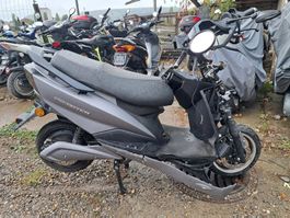 Elektroroller V-Skooter Ersatzteilträger Unfall ohne Akku