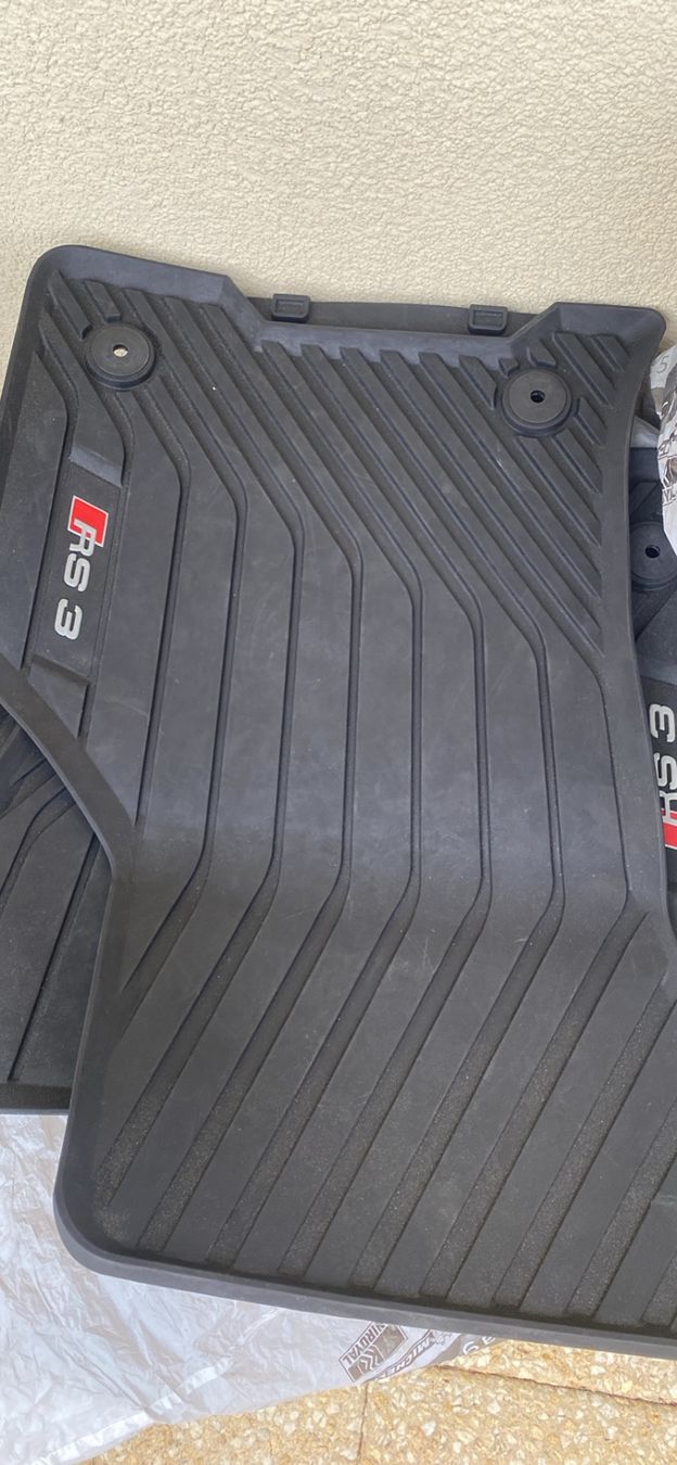 Audi Tappeti & Tappetini: Set tapis d’hiver Audi RS3 8y – Usato da Savièse venduto da Cap_g7pr