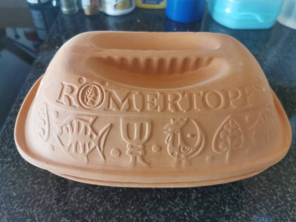 Töpfe: Römertopf  – Gebraucht aus Gansingen von Lazaro01