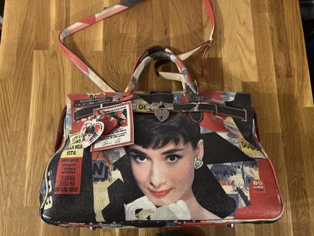 JOLI SAC A MAIN MASSIMO TRULLI