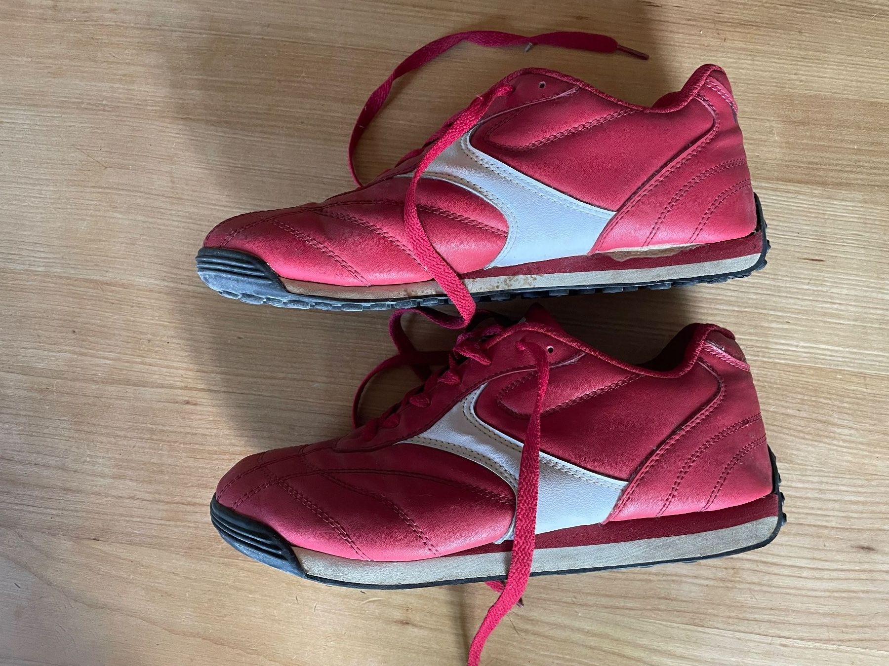 Scarpe da uomo: Turnschuhe rot Grösse 42 – Usato da Trimstein venduto da gkt 2