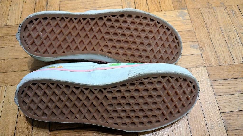 Schuhe für Mädchen: Vans grösse 34 für Mädchen – Gebraucht aus Zollikofen von Serious 1