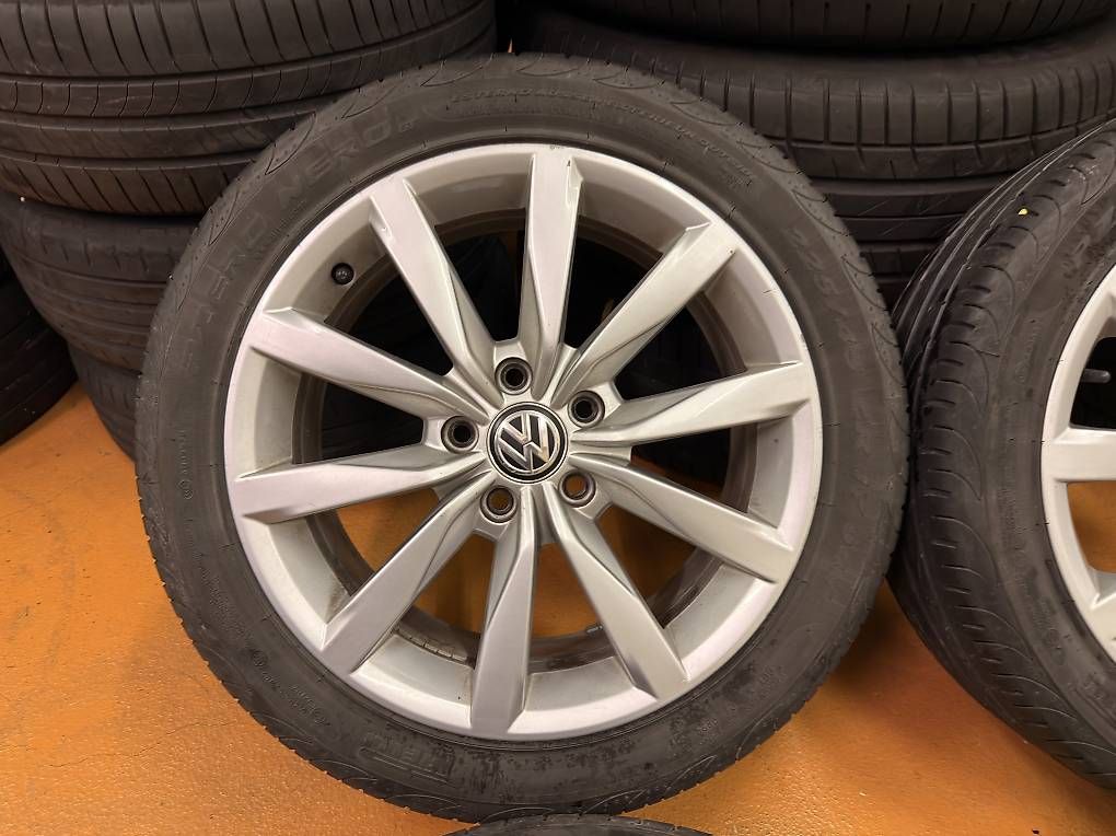 Pneus & Kompletträder: Roues Vw golf 225-45-17 été  – Gebraucht aus Orsières von Daniel1926 2