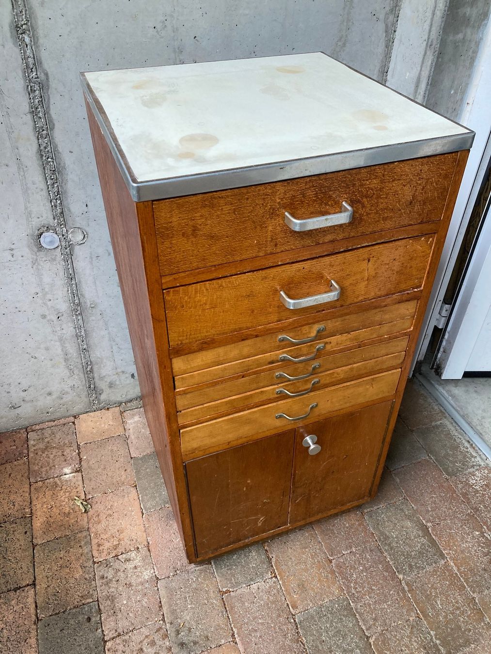 Armadi: Uhrmacher Möbel vintage – Usato da Schönenwerd venduto da Comtoise 1