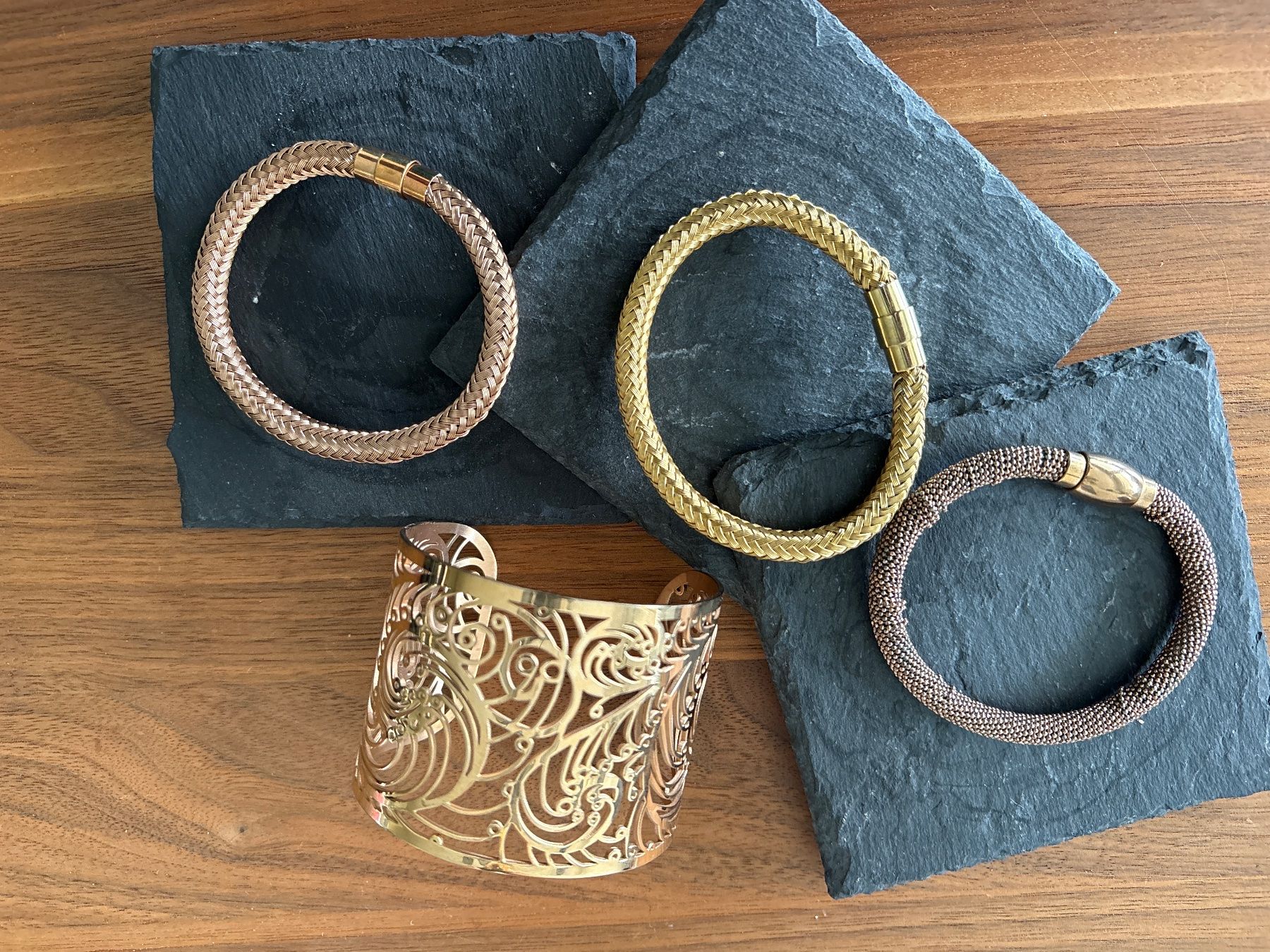 Bracciali & Braccialetti: 4 Armreifen New One by Shullin – Usato da Mellingen venduto da mus_n5hr