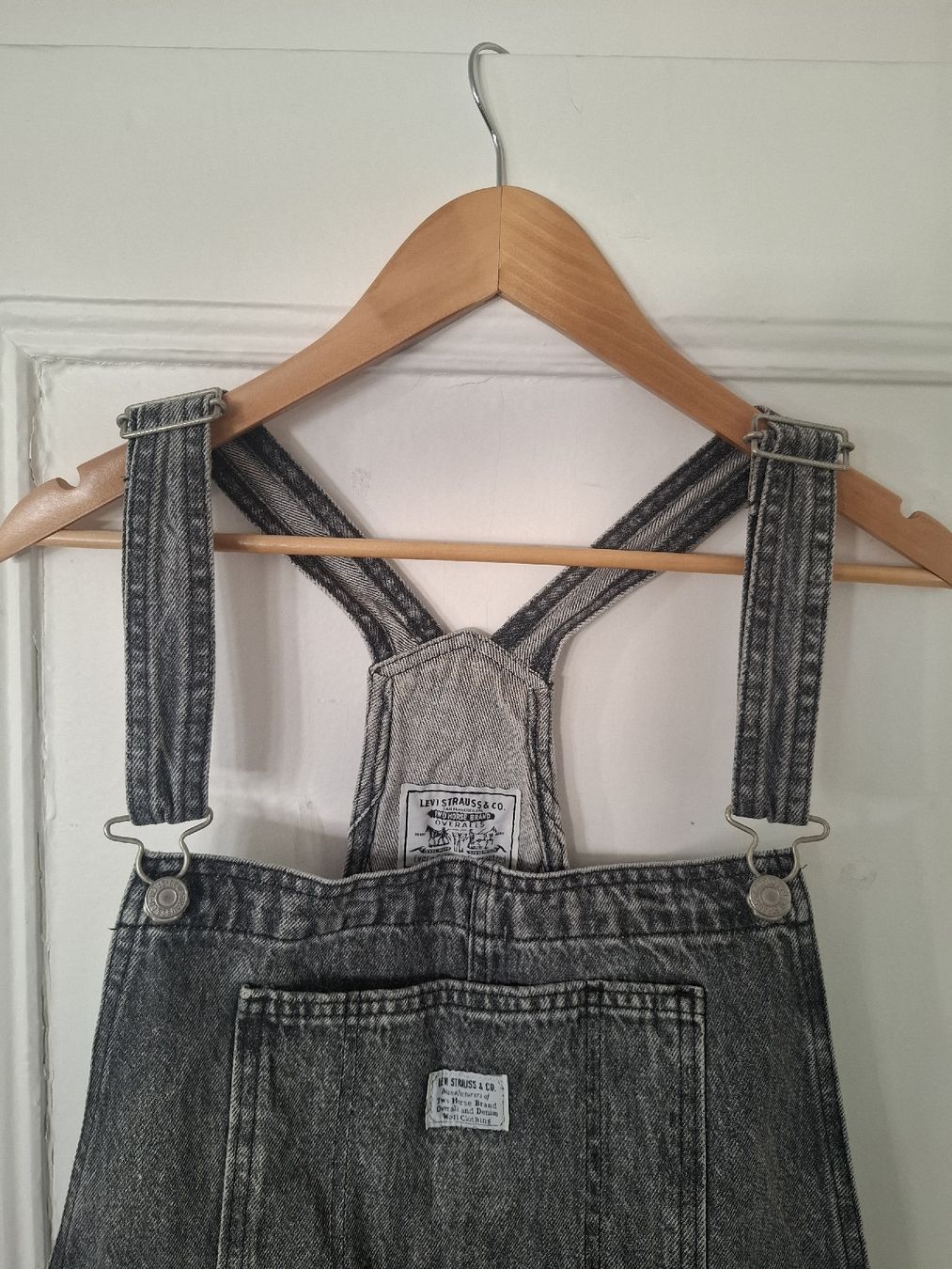 Levi's Jeans: Kurze Levis Latzhose  – Gebraucht aus Bern von Belverdere21 3