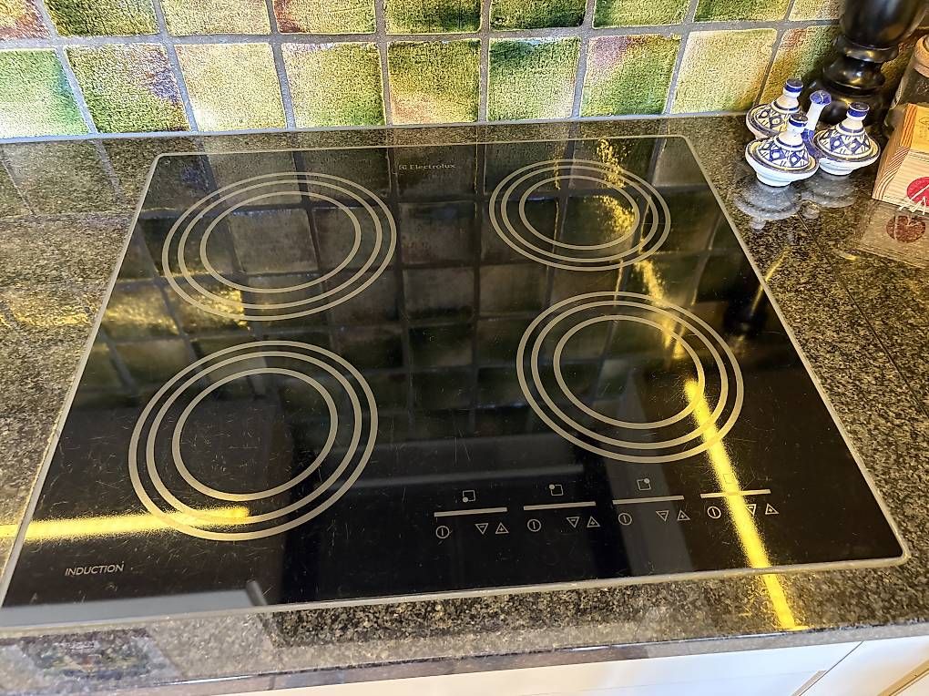 Cucine: Induktions-Kochherd – Usato da Benglen venduto da Neuz