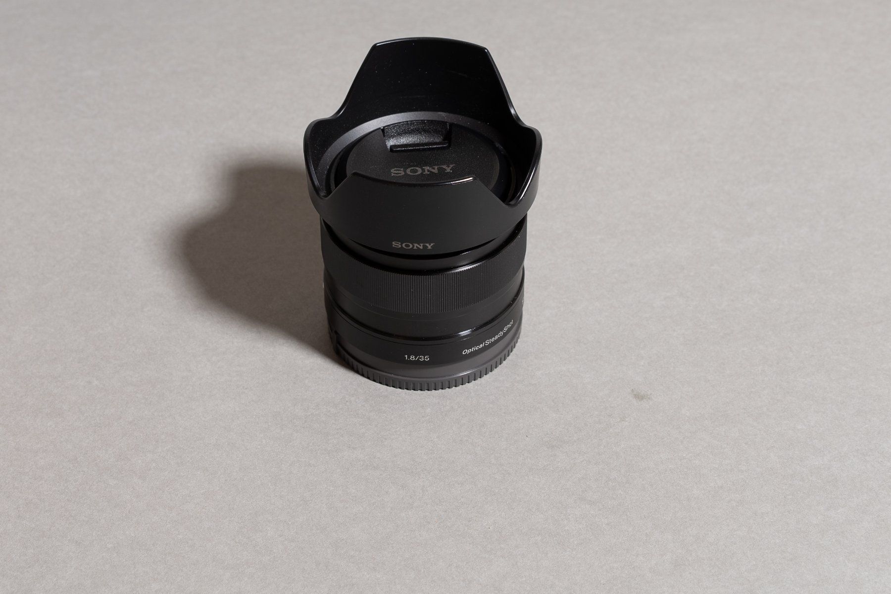 Sony Obiettivi: Sony E 35mm F1.8 OSS SEL35F18 APS-C – Usato da Mauren venduto da Oehris 2