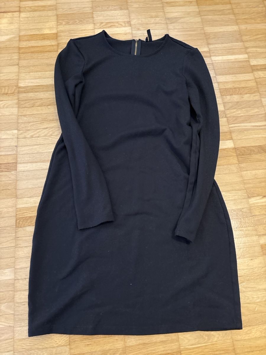 Vero Moda Kleider: Strickkleid Vero Moda – Gebraucht aus Sisseln AG von Gommibaerli87
