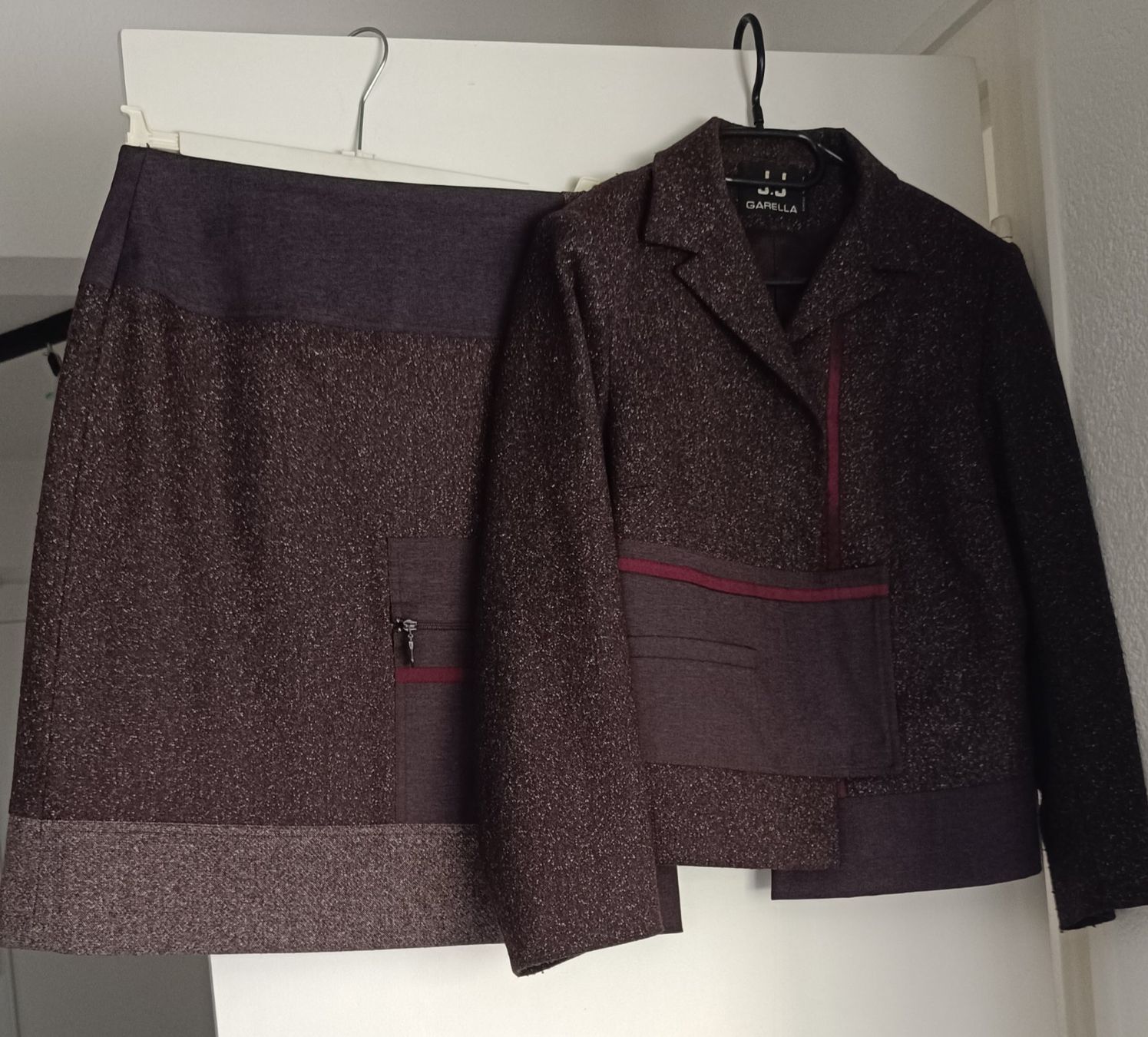 Completi & Tailleur: TAILLEUR JJ. GARELLA, TAILLE 36 – Usato da Sion venduto da andreina52