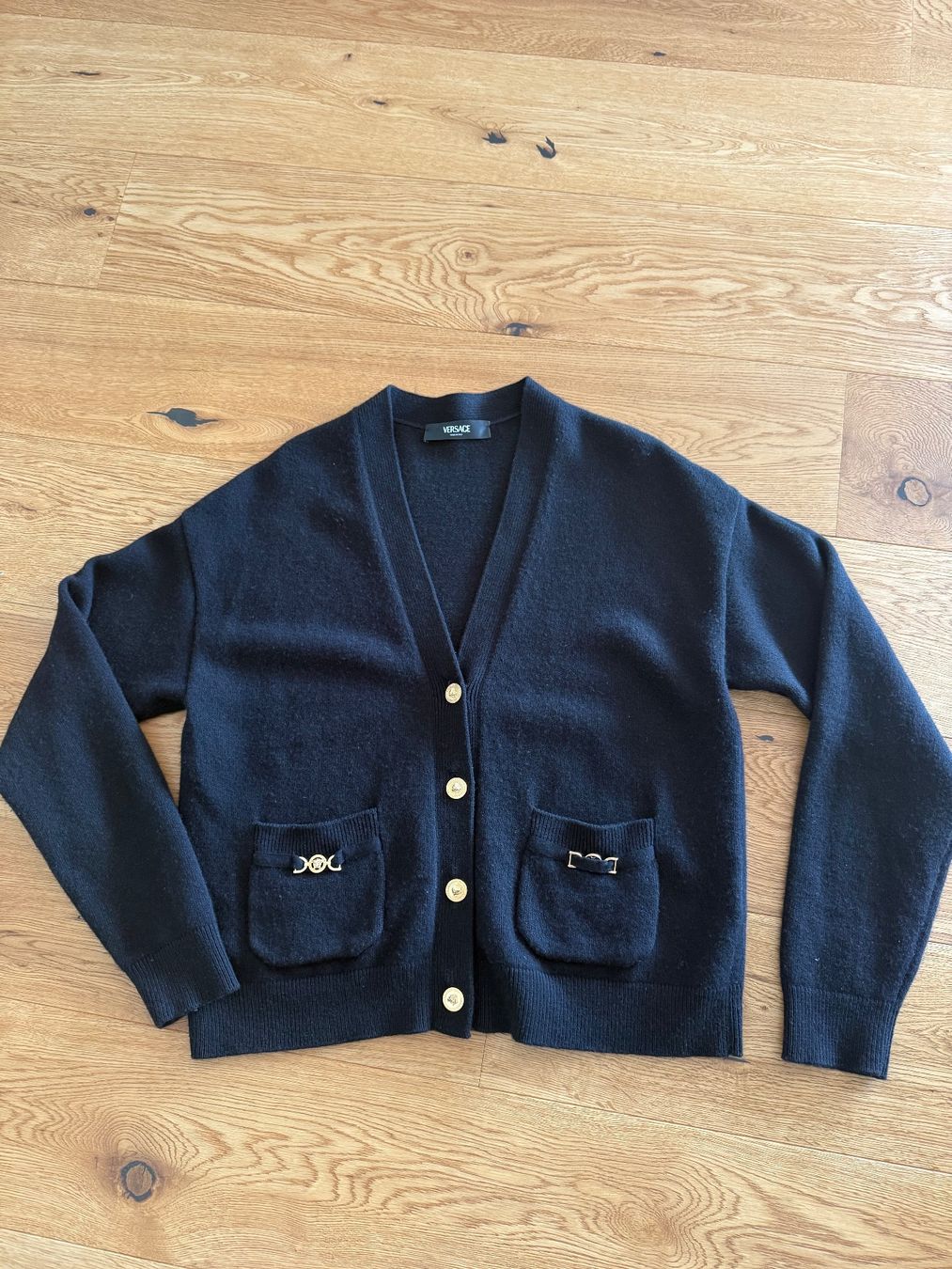 Versace Giacche: Original Versace Strickjacke   Gr. 40 – Usato da Reigoldswil venduto da benja01 3