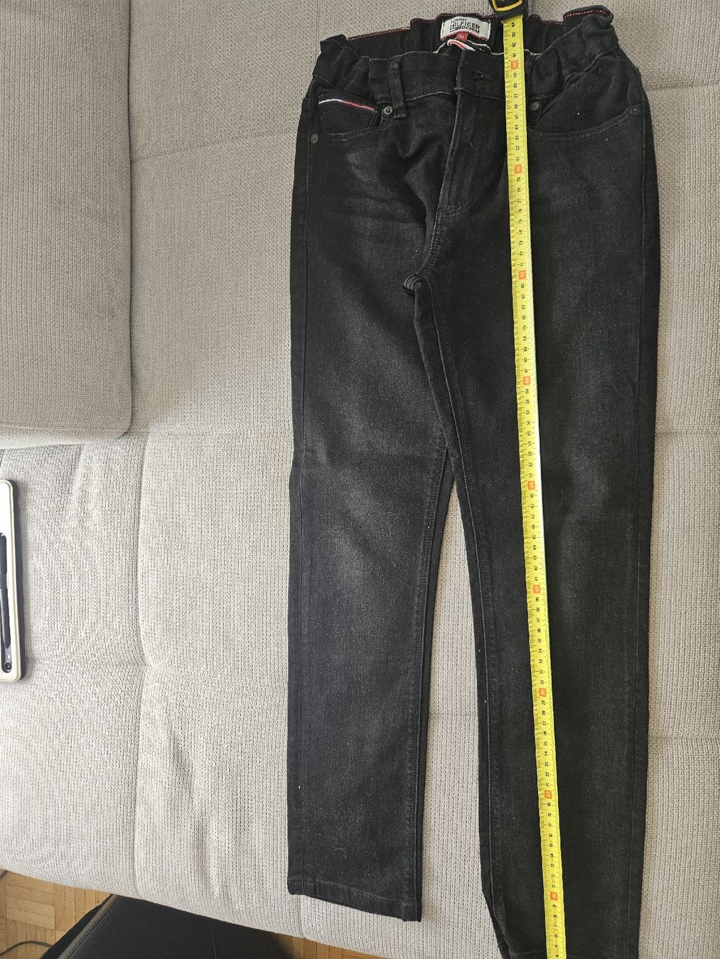 Tommy Hilfiger Pantaloni: jeans – Nuovo (secondo la descrizione) da Chêne-Bourg venduto da gab_7cg8 3