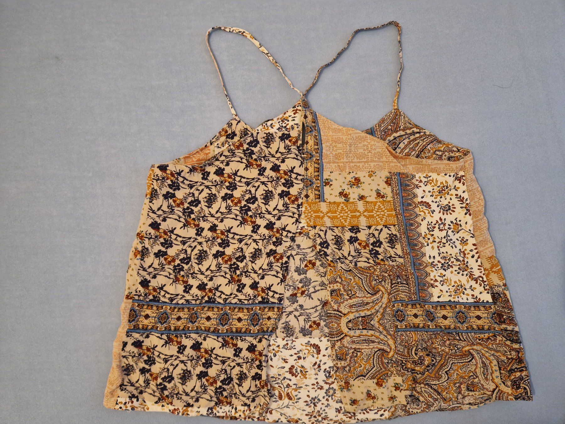 Only Top: Boho Chic Sommertop Gr. 36 mit Rückendekolleté – Usato da Emmen venduto da GrabandGo 1