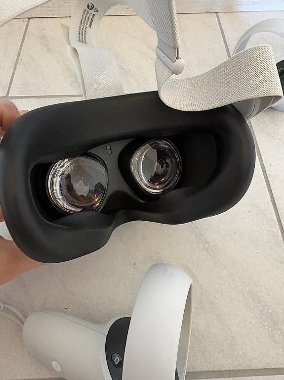 Casco VR: Meta Quest 2 (Oculus Quest 2) – Usato da Uffikon venduto da fel_6zdt 3