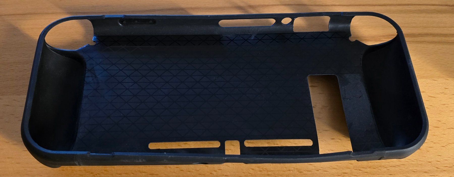 Nintendo Custodie protettive: M60 Grip Case für Nintendo Switch Schwarz – Usato da Henau venduto da MonkeyDLuffy96 1
