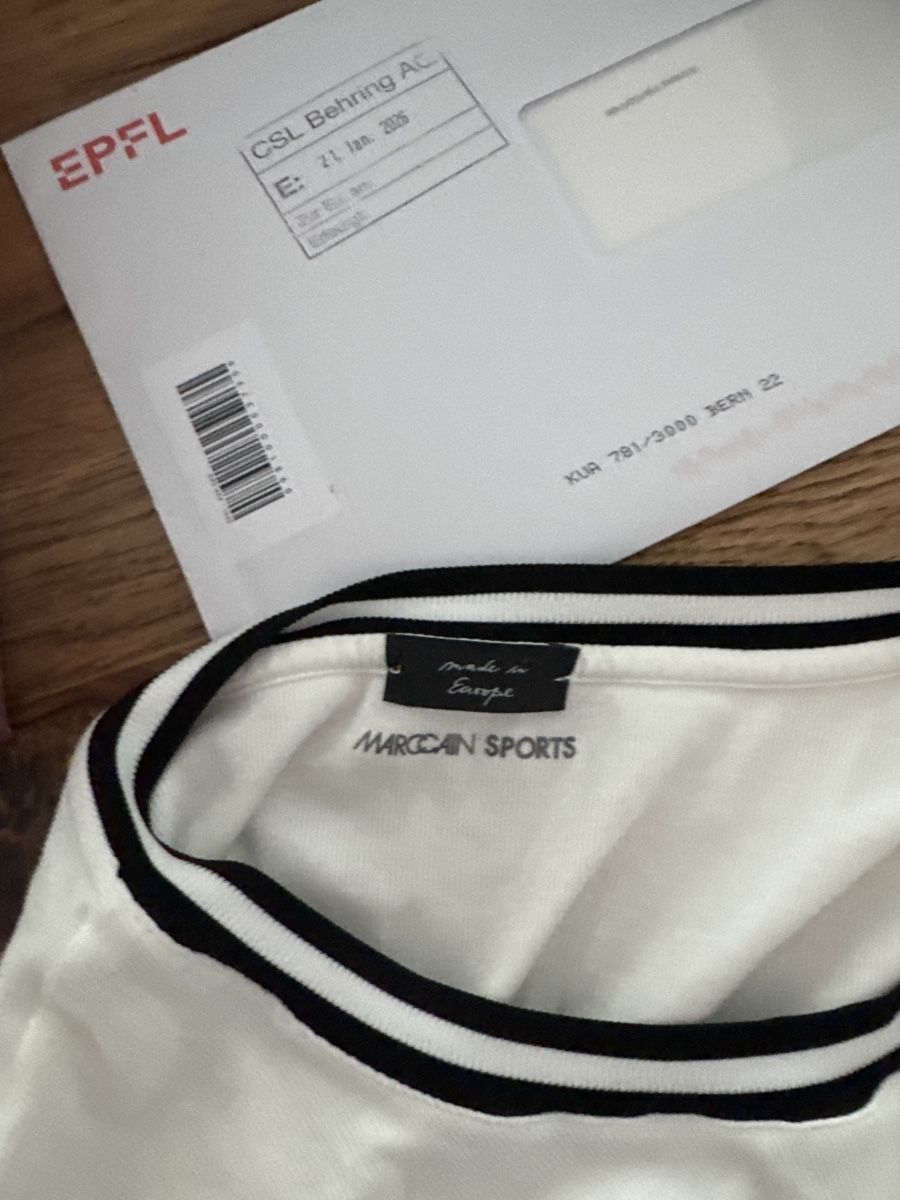 Marc Cain Top: Top MarcCain N4 neuf – Nuovo (secondo la descrizione) da Mézières FR venduto da gae_6vl5 2