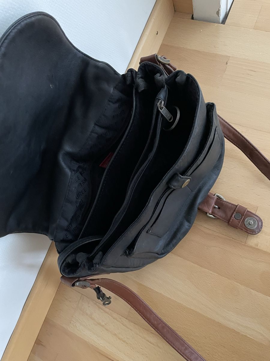 Bree Borse da donna: Bree Umhängetasche Leder – Usato da Münchenstein venduto da Kapris 3