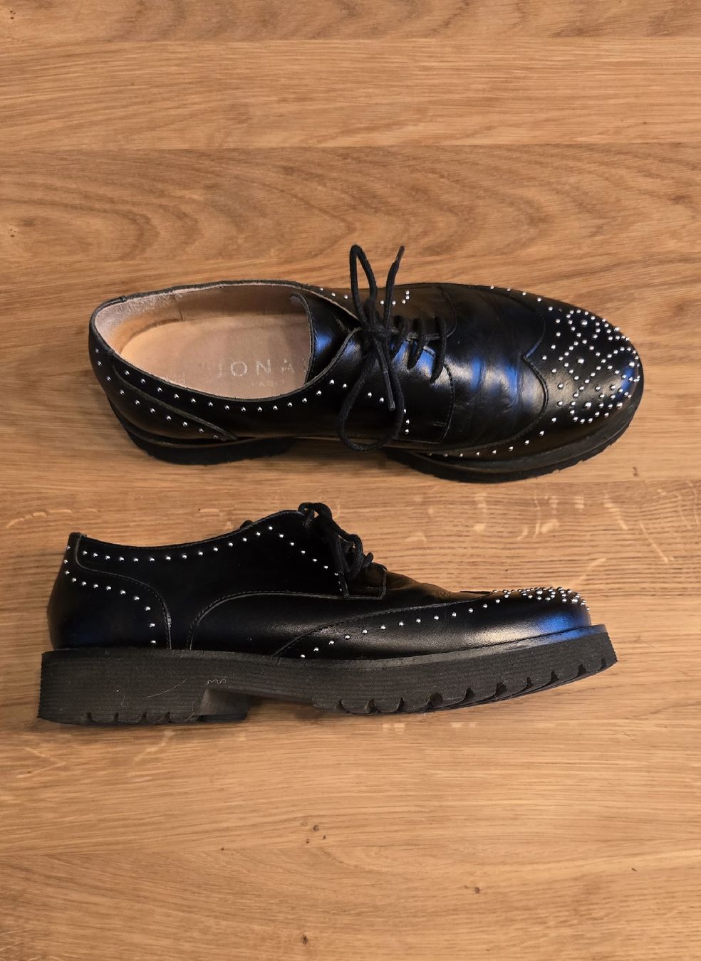 Jonak Damenschuhe: Derbies cloutés Jonak pointure 39 – Gebraucht aus Villars-Burquin von Dnanouche 3