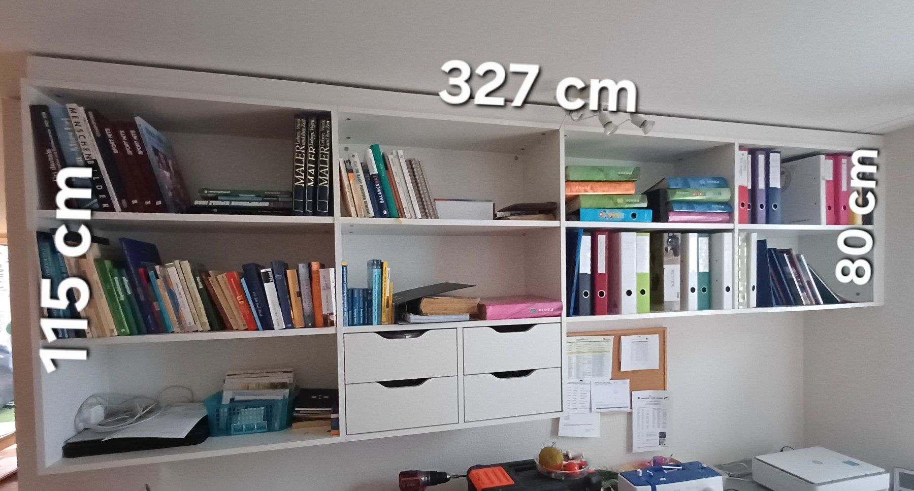 Regale: Bücherregal hängend – Gebraucht aus Sarnen von Brisbane03