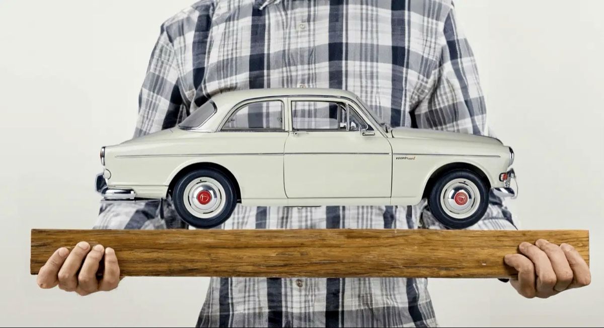 Volvo Kit di costruzioni: VOLVO 122S AMAZON METALLBAUSATZ MASSSTAB 1:8 – Nuovo e nell'imballaggio originale da Erlenbach i. S. venduto da MB-Next-Level 4
