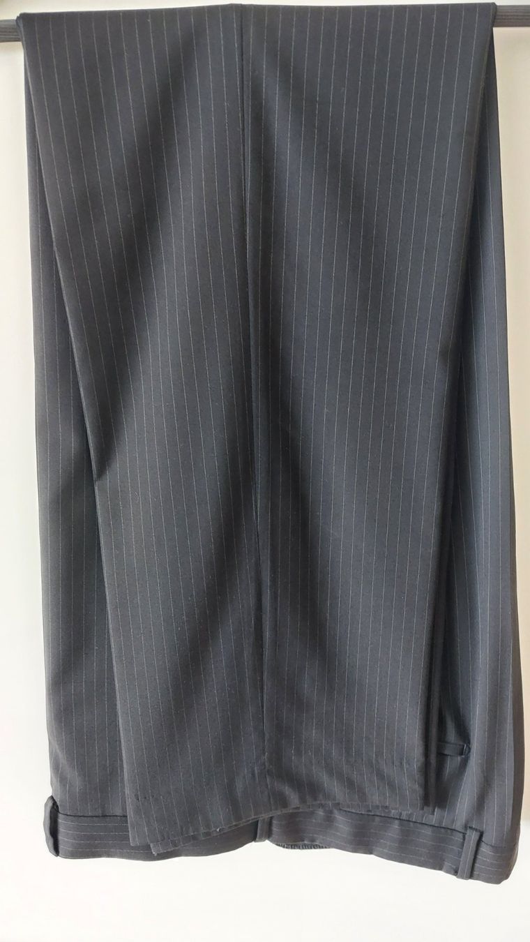 Hugo Boss Anzüge: Herren Anzug Hugo Boss, Grösse 106 – Gebraucht aus Meilen von exi 2