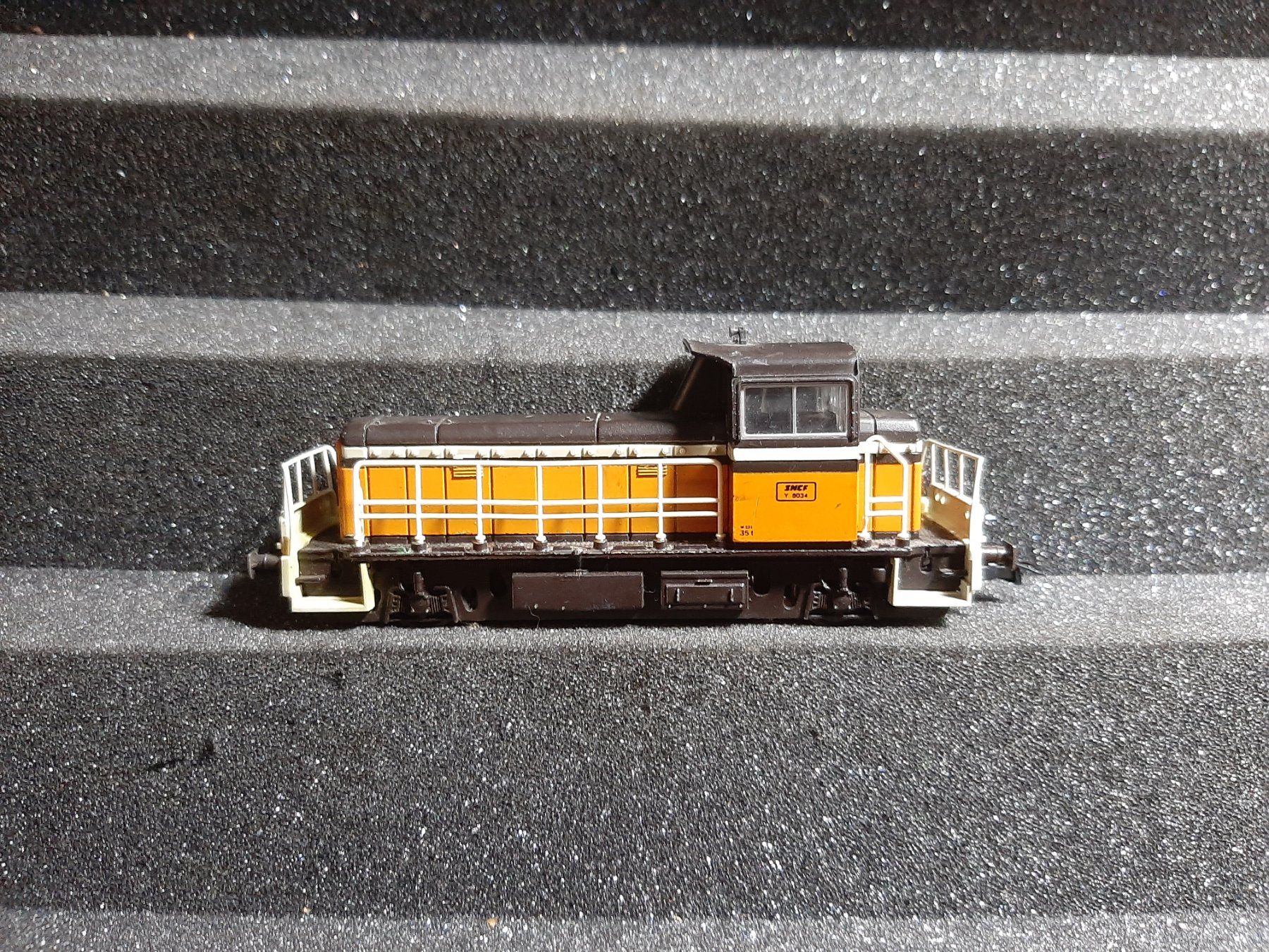 Rivarossi Modelleisenbahnen: ROCO 8039 REF.24 – Gebraucht aus Avully von RIVALIS