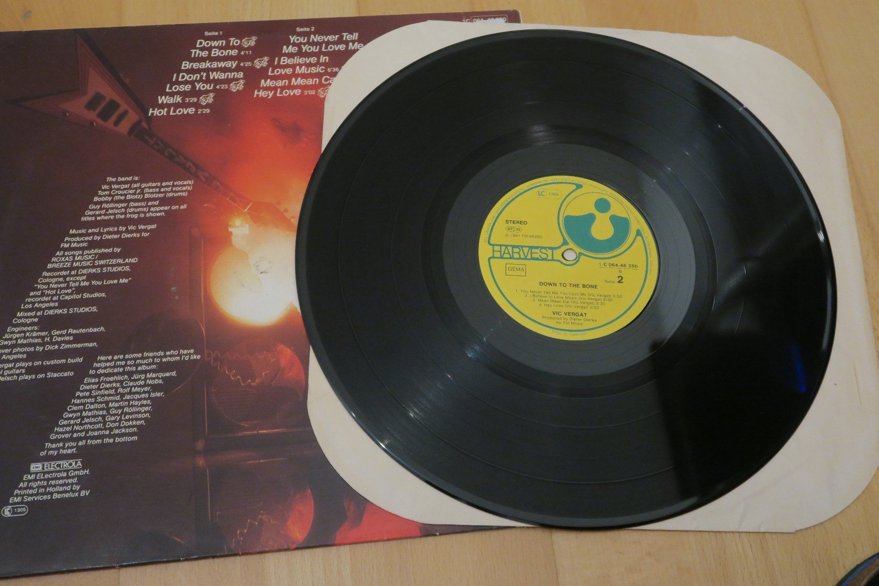 Schallplatten: Vic Vergat – Down To The Bone – Gebraucht aus Thun von Karibu70 3