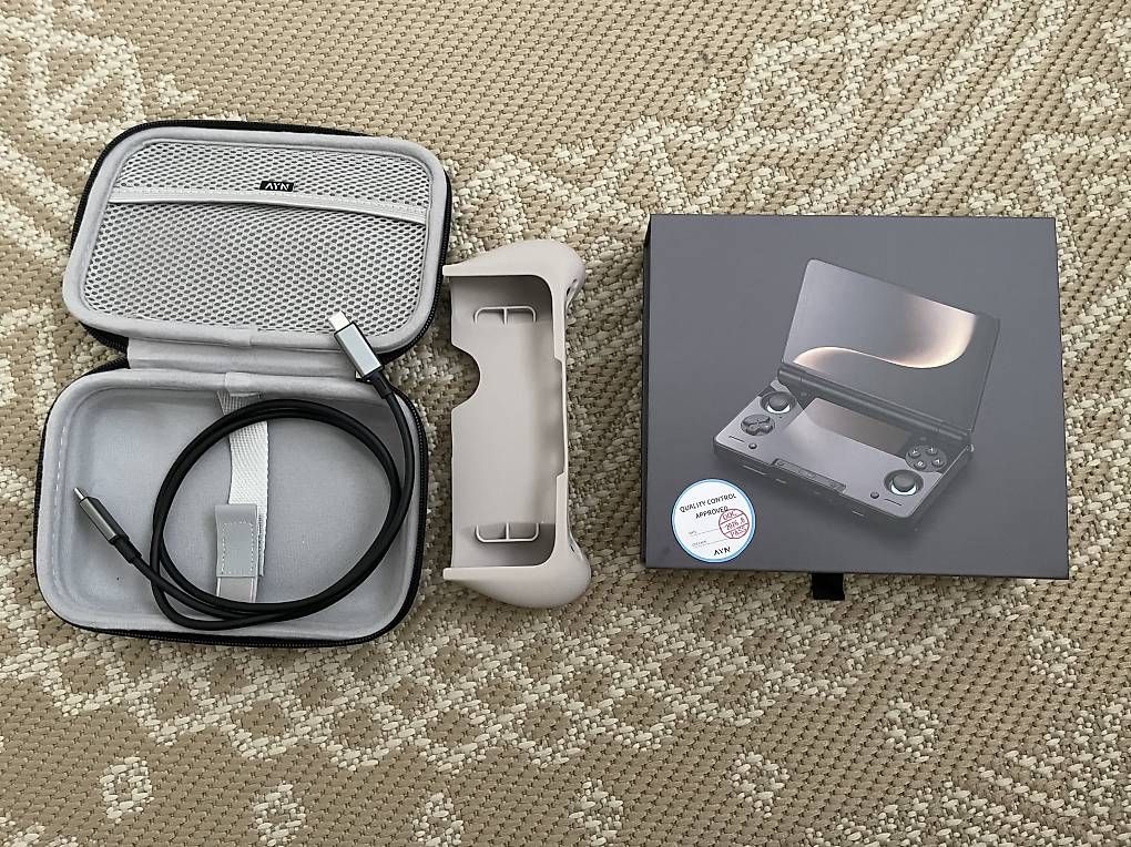 Telefoni cellulari / Smartphones: AYN Thor Pro 256GB – Nuovo e nell'imballaggio originale da Schinznach Dorf venduto da dod_js9j 1