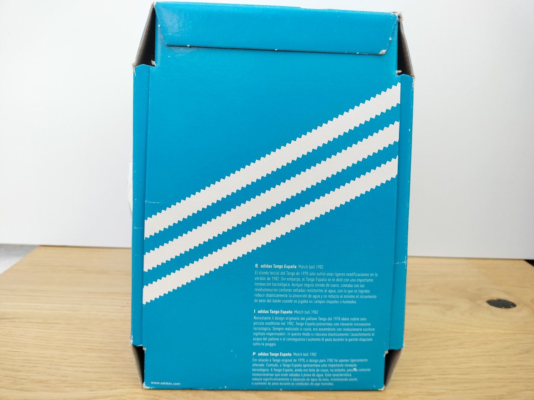 Adidas Bälle: Original Adidas Matchball 1982 in OVP – Neu (gemäss Beschreibung) aus Wil SG von kaizzen 4