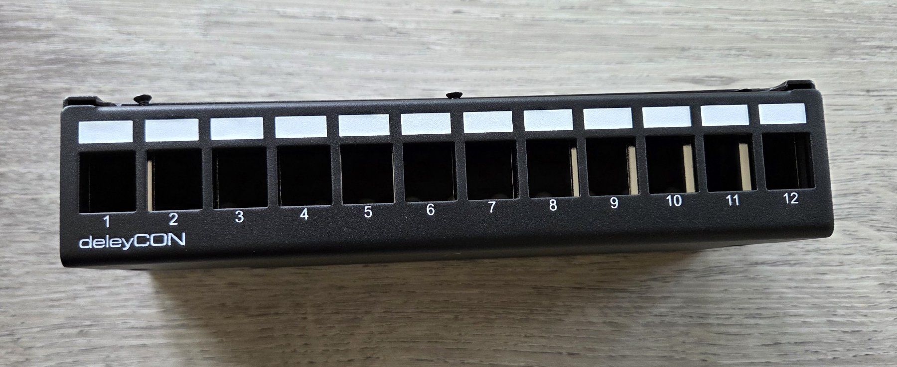 Altri accessori: DeleyCON Patchpanel mit Keystone-Modulen – nie verwendet – Nuovo (secondo la descrizione) da Walterswil SO venduto da Clavis2503 2