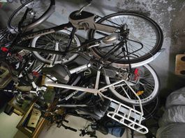 12 E-Bikes 25/45 km/h – Konvolut