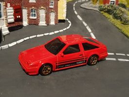 Toyota Sprinter Trueno AE86 1983-1987 rot / schwarz  ca.1:64
