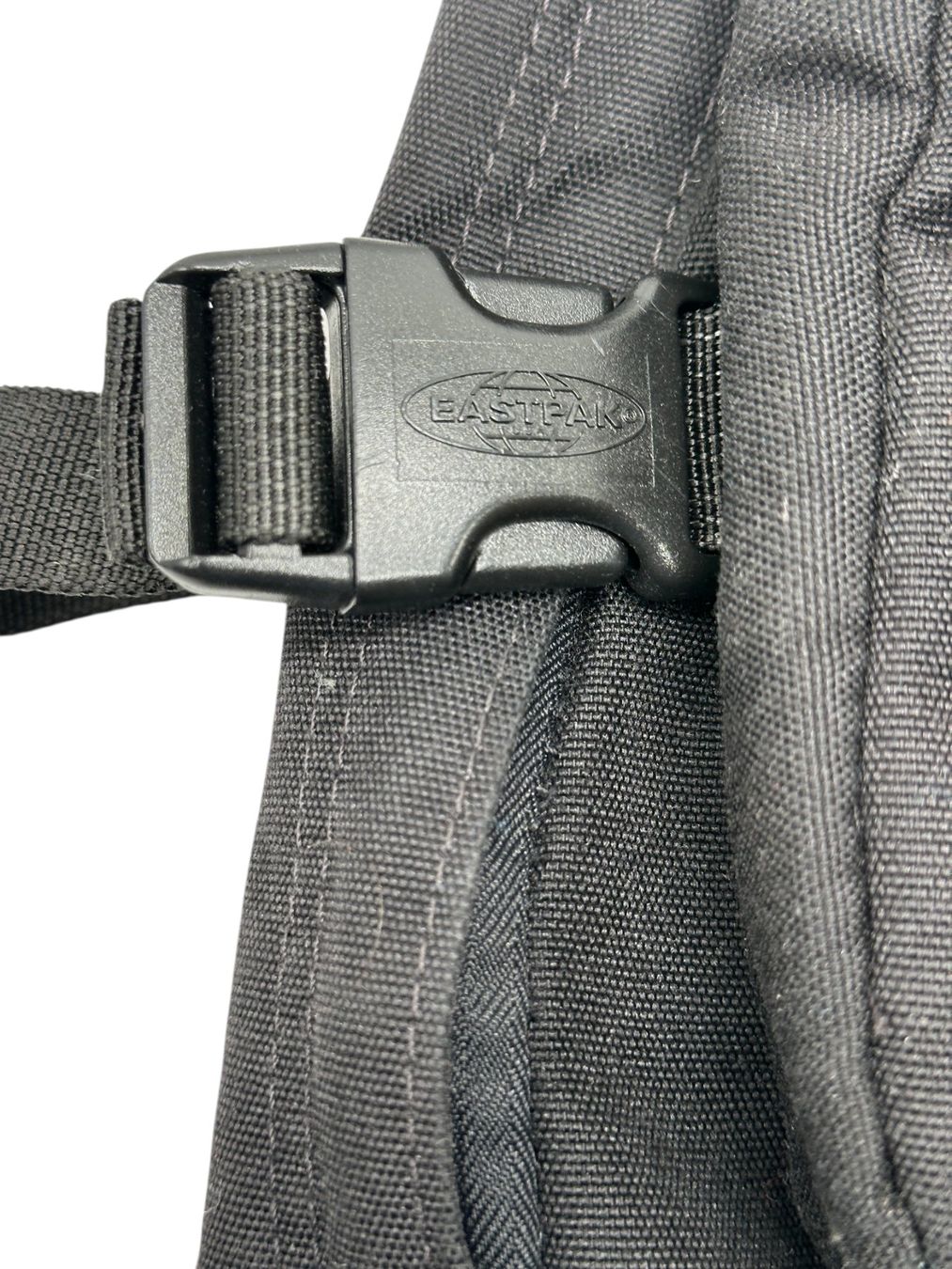Eastpak Rucksäcke: Sac à dos Eastpak HUTSON/CORE noir – Gebraucht aus Morges von Auct 5