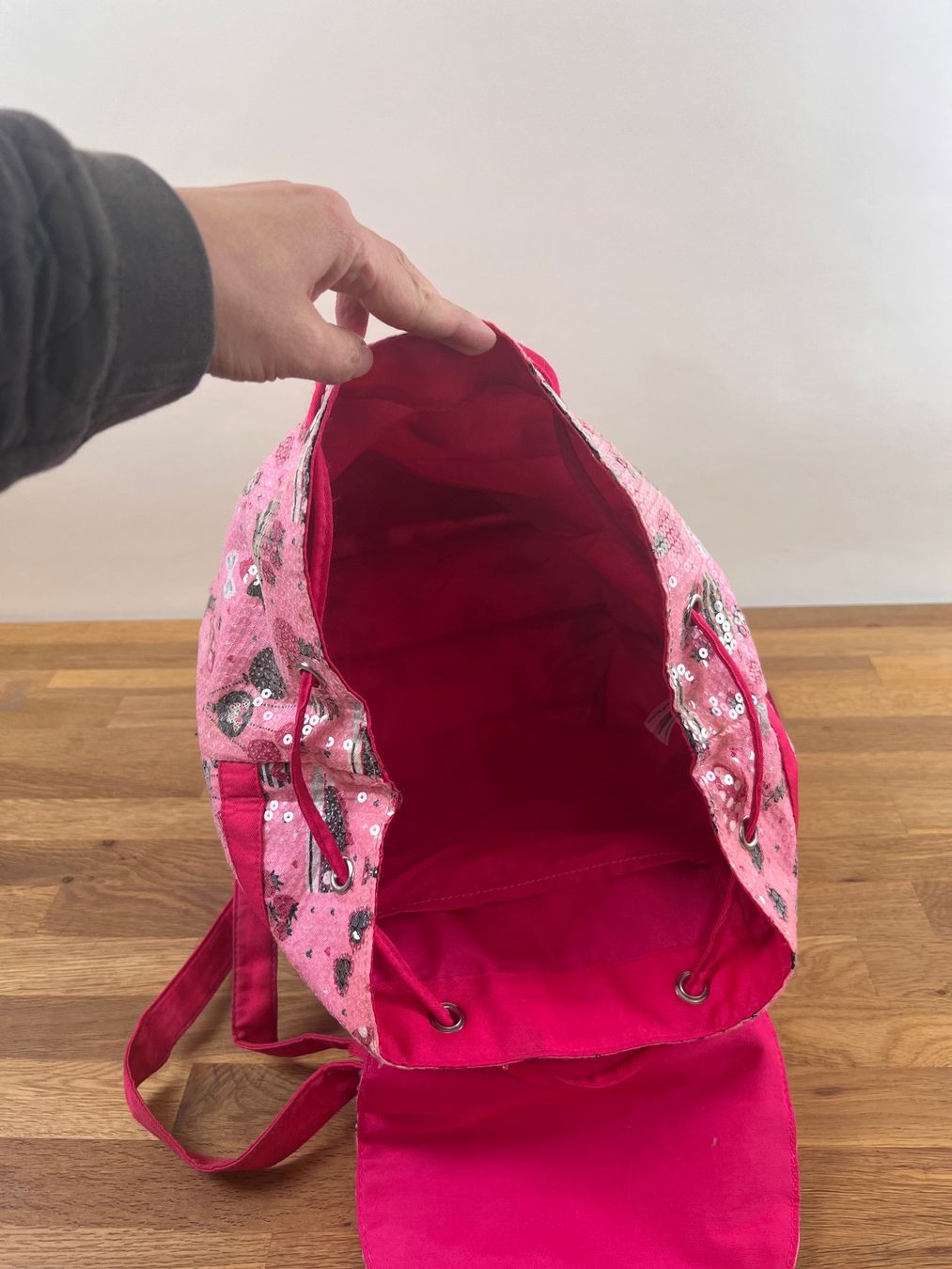 Disney Borse & Zaini: Disney Pink Glänzender Rucksack – Usato da Hünenberg See venduto da mississauga 6