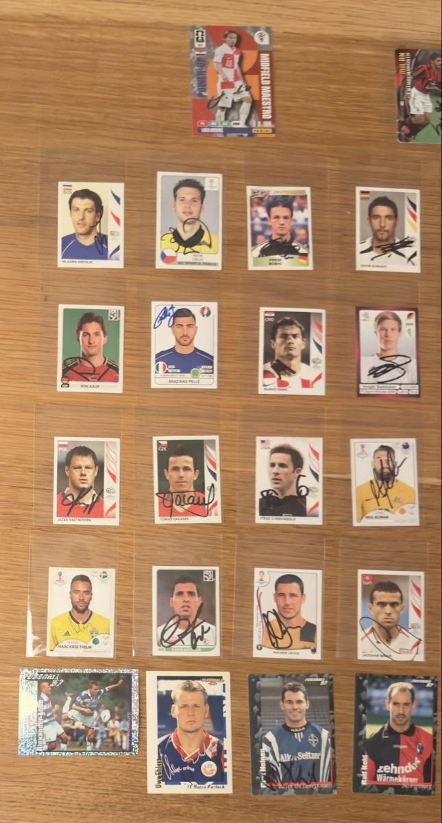 Panini Carte collezionabili: 32x original signierte Panini/Topps Sticker – Usato da Emmen venduto da Panininho 1