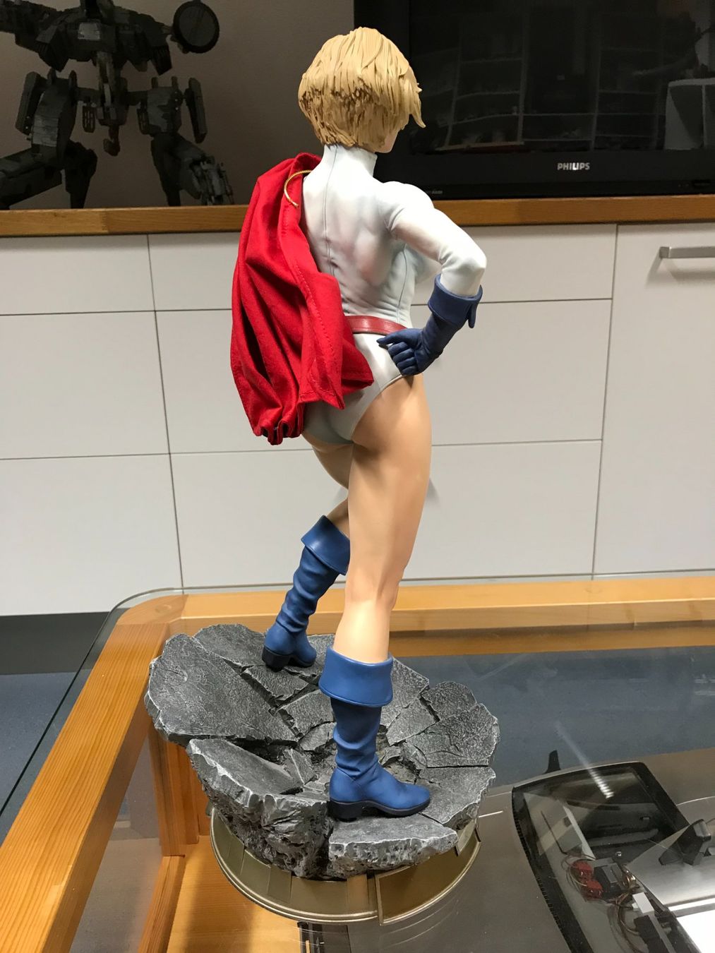 Statuette: Power Girl Premium Format Sideshow 1/4 – Usato da Bassecourt venduto da Matthieum 6