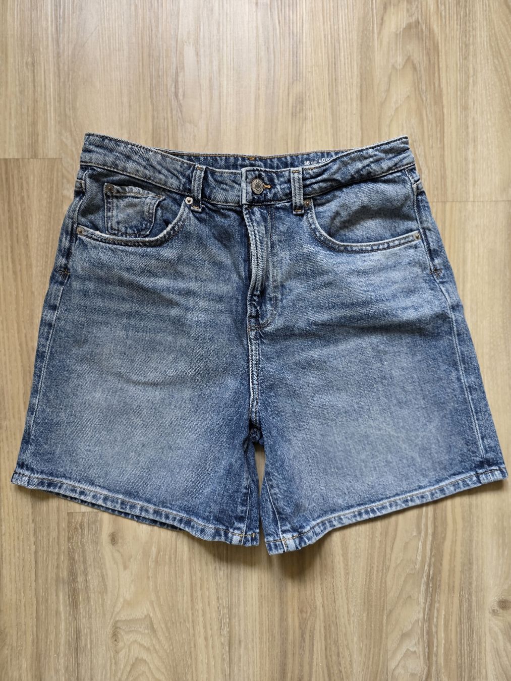 C&A Pantaloni: Jeans Shorts Gr 38 – Usato da Interlaken venduto da NataliiaS 1