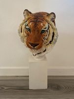 Tigerkopf Skulptur auf Sockel, Dekofigur Tierkopf