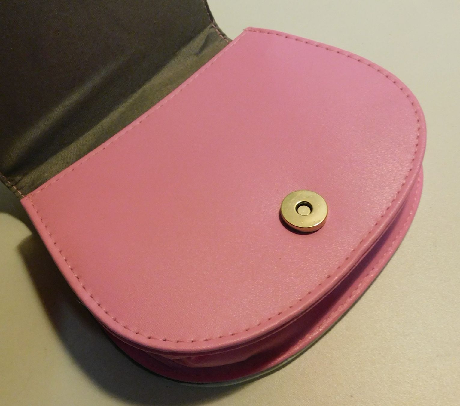 Borse & Zaini: Tasche Mädchenhafte rosa Umhänge/Handtasche – Usato da Sursee venduto da 76 7