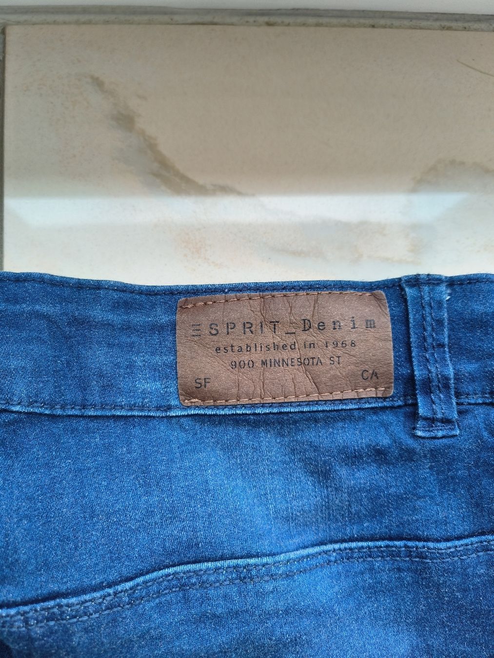 Esprit Pantalons: Jeans  – D'occasion à Grône par mmaye 4
