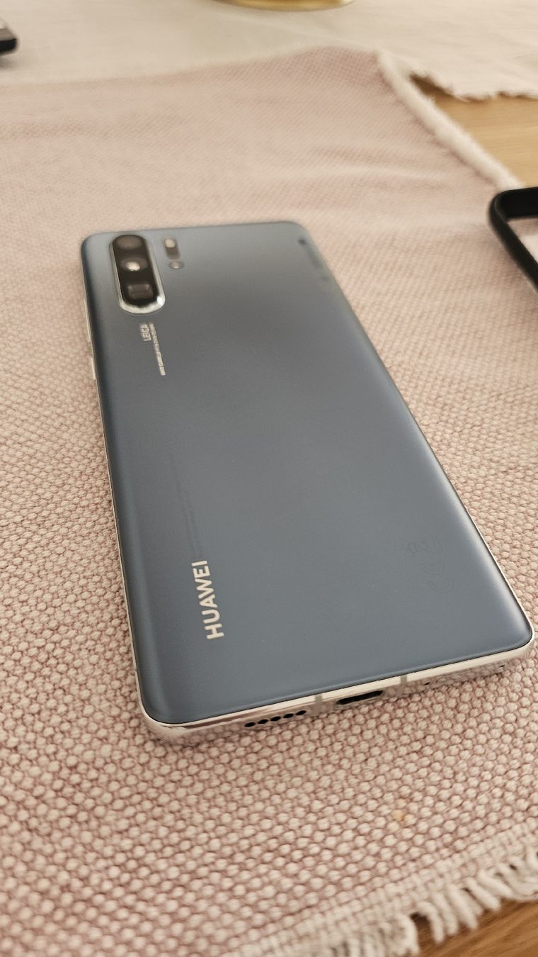 Huawei Telefoni cellulari / Smartphones: Huawei P30 Pro 256GB – Usato da Au ZH venduto da sene336 4