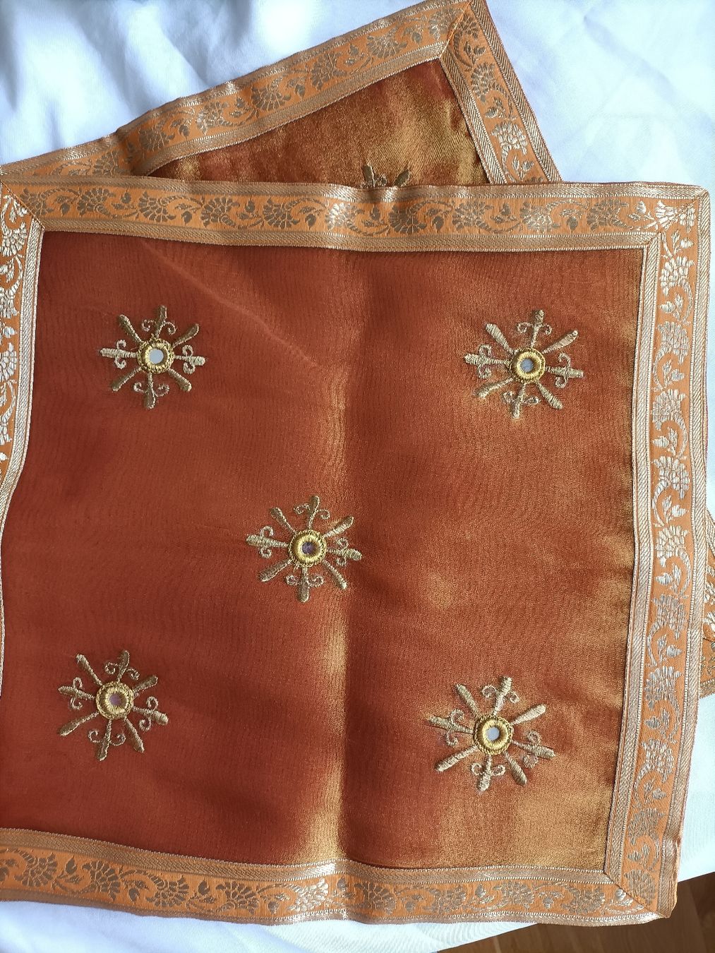 Cuscini: Lot de 2 housses de coussin décoratives – Nuovo e nell'imballaggio originale da La Chaux-de-Fonds venduto da Luxary.25cachmirepro 7