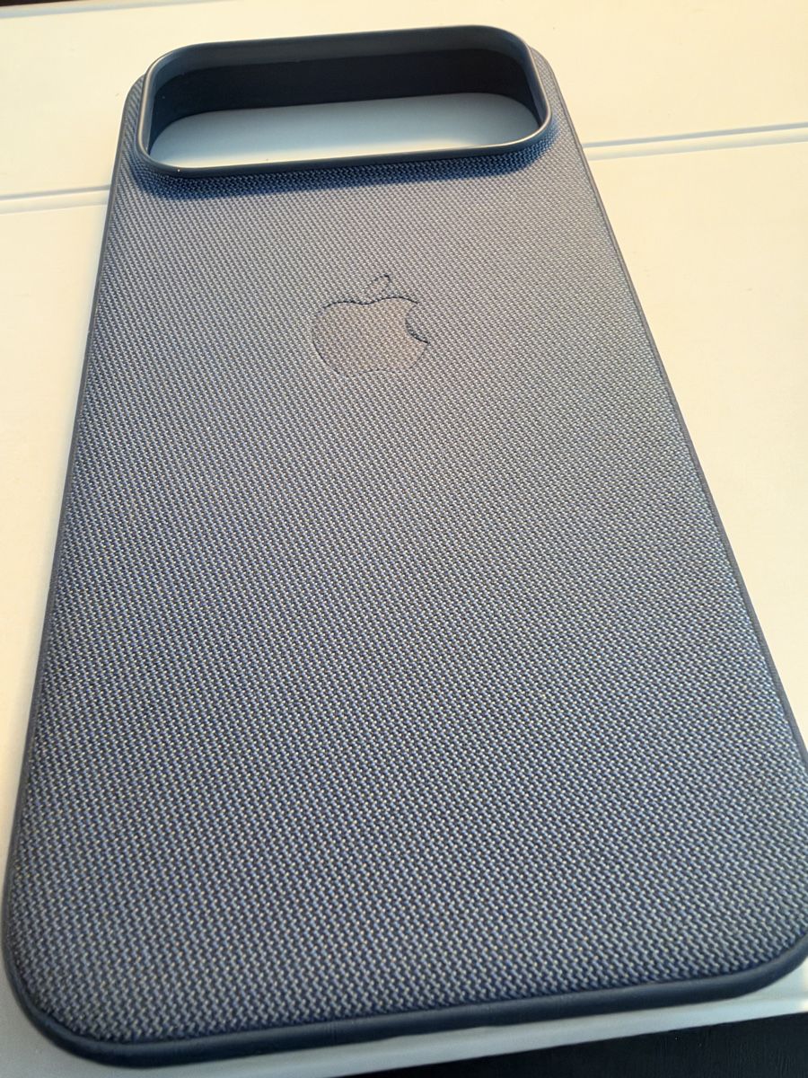 Apple Handys / Smartphones: Apple iPhone 18 Pro Max blau inklusive TechWoven Case neu – Gebraucht aus Adligenswil von vogelhmv 5