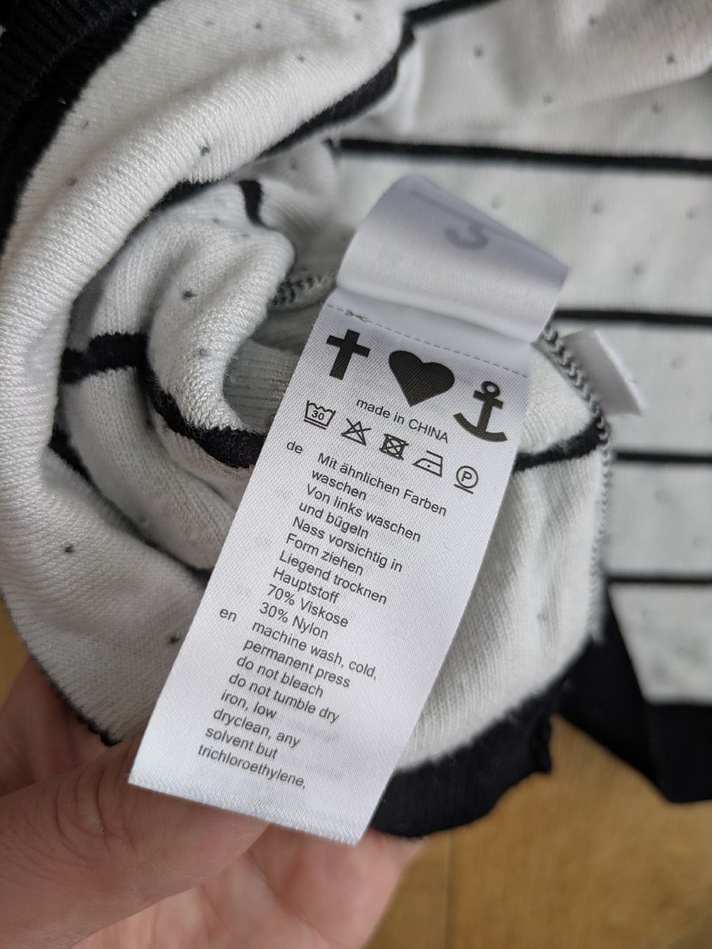Blutsgeschwister Maglioni & Felpe: Blutsgeschwister  Pulli, Grösse M – Usato da Ins venduto da Jacy1 6