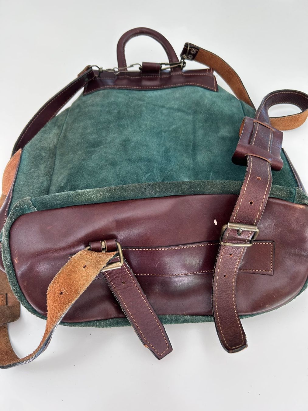 Armée suisse Sacs à dos: Vintage Leder Rucksack – D'occasion à St. Gallen par look-twice 2