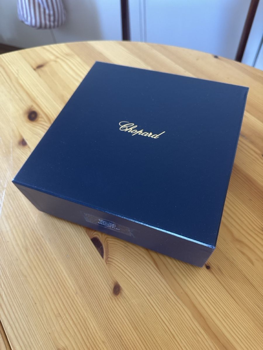 Schmuckkästen: Boîte de Chopard en cuir noir, bijouterie – Gebraucht aus Vesenaz von miguelfdfrade
