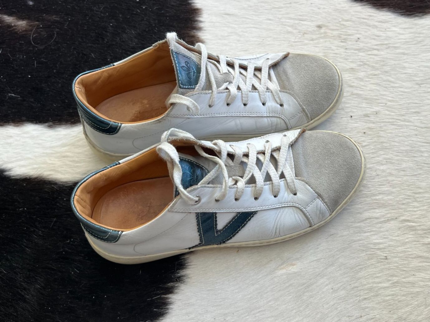 Damenschuhe: Sneakers Leder weiss Grösse 38 – Gebraucht aus Zürich von stefan8051